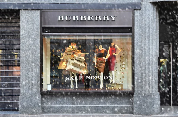 Burberry shop in zürch — Stockfoto