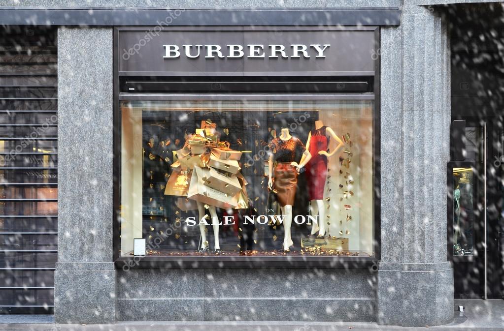 Burberry shop in Zurich – Stock Editorial Photo © happyalex #93538186