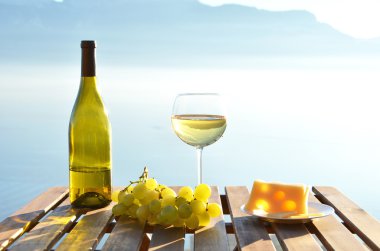 masada peynirli beyaz şarap