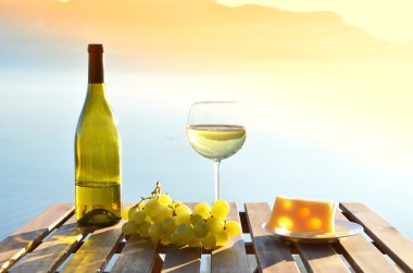 masada peynirli beyaz şarap