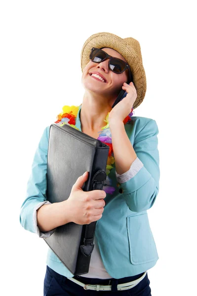 Beyaz arka üzerinde hawaii çiçek gülümseyen telefonla konuşan kadın — Stok fotoğraf