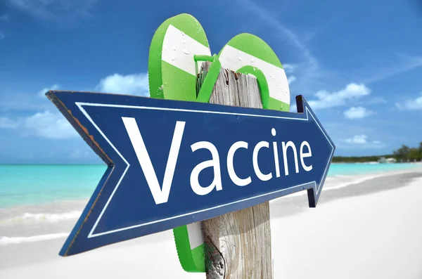 Znak Vaccine Tropikalnej Plaży — Zdjęcie stockowe