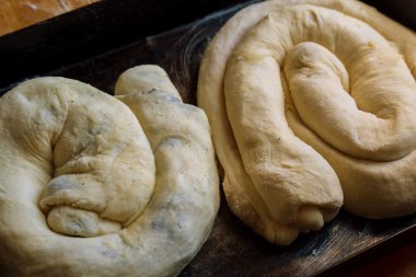 Bu hamur yapılan lezzetli pasta