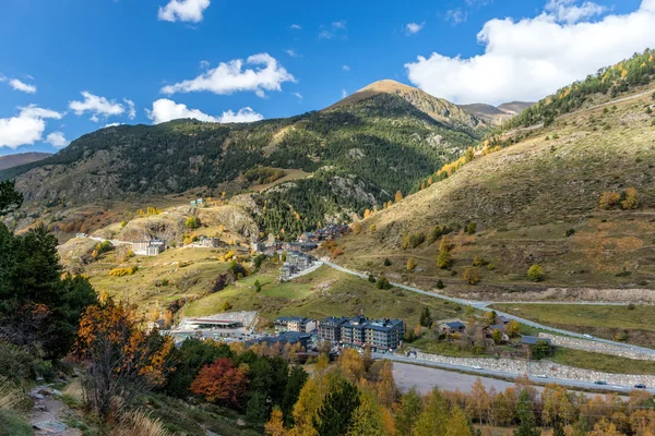 Hermosa montaña en andorra — Foto de Stock