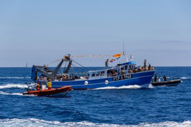 Virgen del Carmen deniz alayı (denizcilerin azizi)