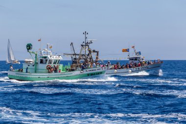 Virgen del Carmen deniz alayı (denizcilerin azizi)