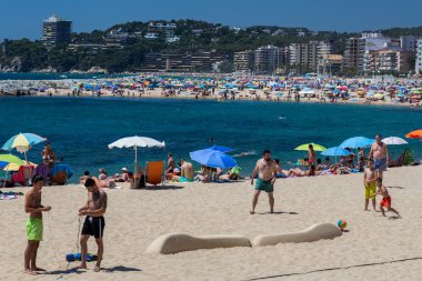 Kumsalda İspanya Costa Brava (Sant Antoni de Calonge)