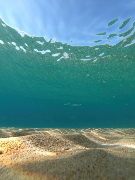 Прозрачная Голубая Морская Вода Испанской Коста Браве Вертикальная Картина — стоковое фото
