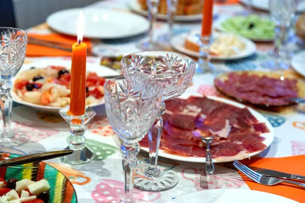 Prachtig Gedekte Tafel Met Spaanse Ham — Stockfoto