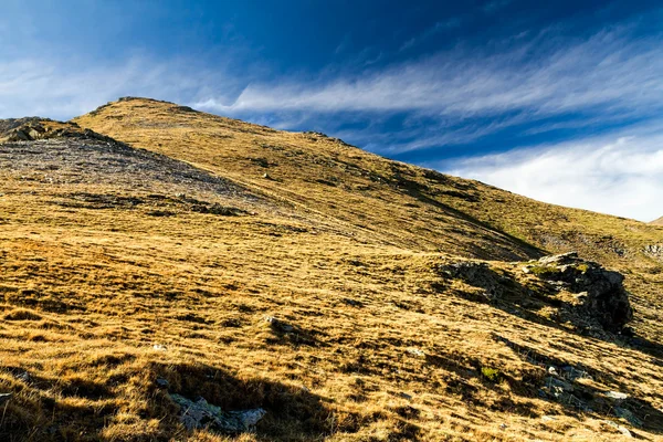 Krásné horské vrcholy ve Španělsku — Stock fotografie