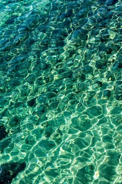 Superfície marinha azul-turquesa — Fotografia de Stock