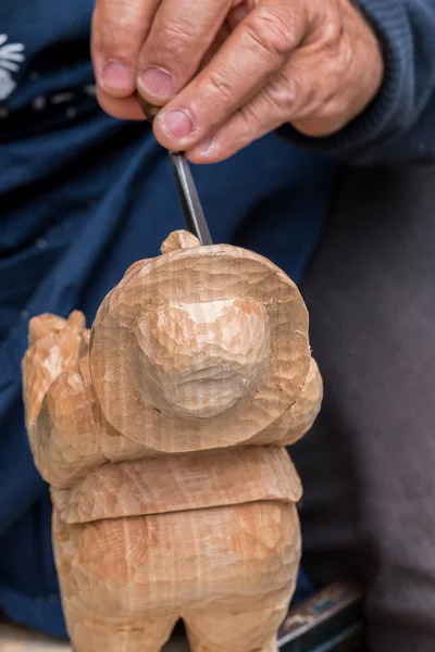 Skiltfull snekker – stockfoto