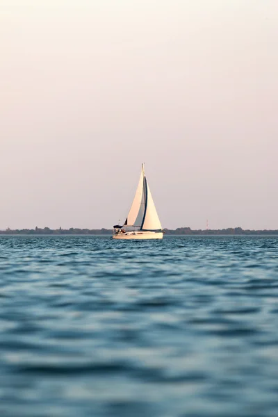 Segelbåt — Stockfoto