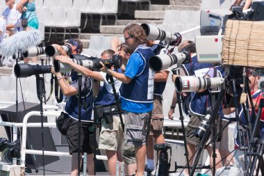 Kimliği belirsiz fotoğrafçılar çalışma