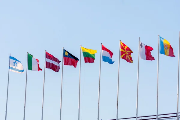 Flagi w różnych krajach — Zdjęcie stockowe