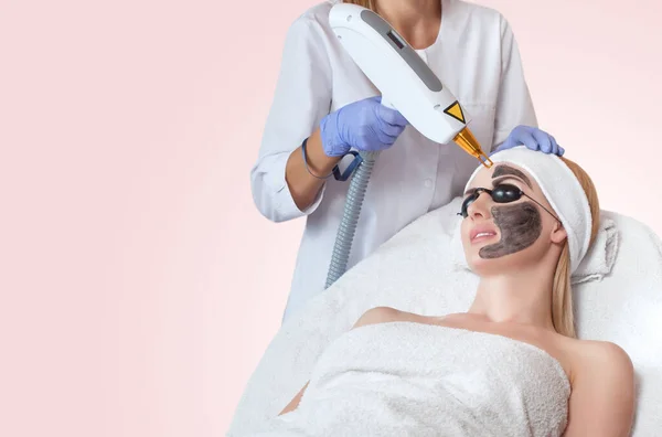 Kol Ansikte Peeling Förfarande Skönhetssalong Kosmetologisk Behandling Hårdvara — Stockfoto