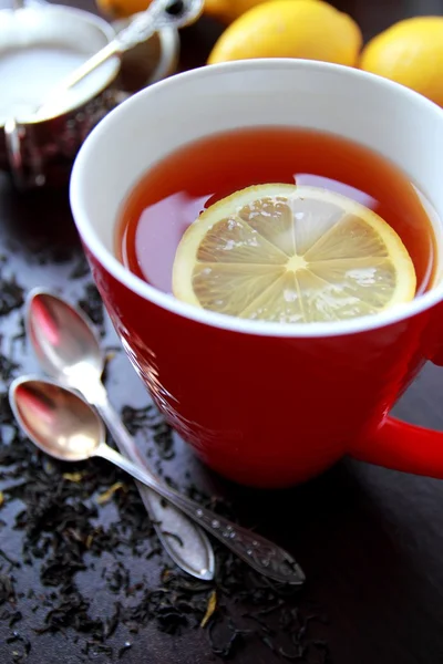 Mug with hot tea — Stock Photo, Image