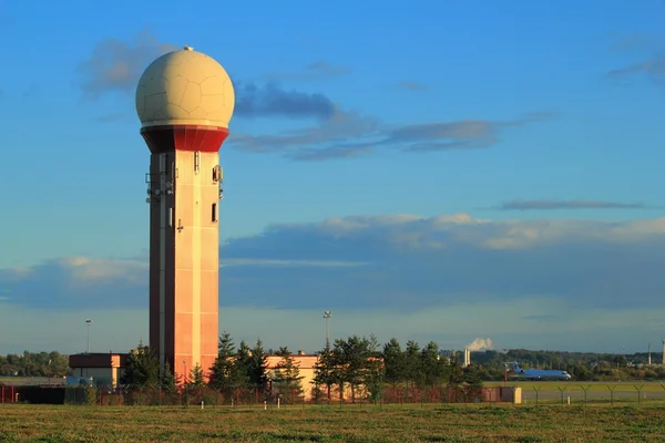 Башня управления воздушным движением — стоковое фото