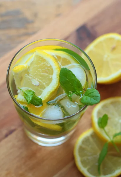 Bebida fría de limonada — Foto de Stock