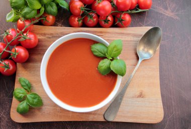 ev yapımı domates çorbası
