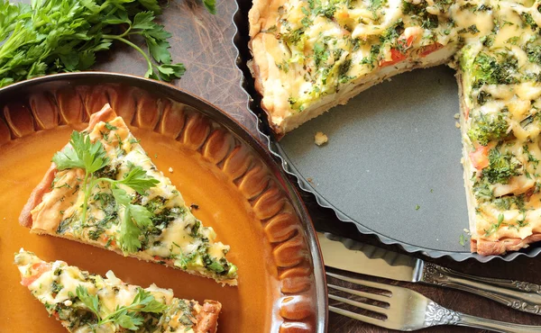 Tarte pie with broccoli — Stock Photo, Image