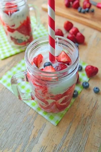 Strawberry milkshake — Fotografie, imagine de stoc