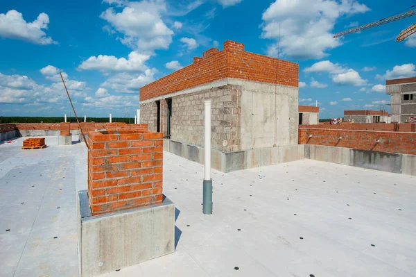 Telhado Uma Nova Casa Monolítica Construção Imagem De Stock