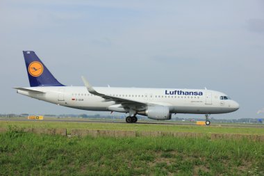 Amsterdam, Hollanda - 10 Ağustos 2015: D-Aiub Lufthansa Ai