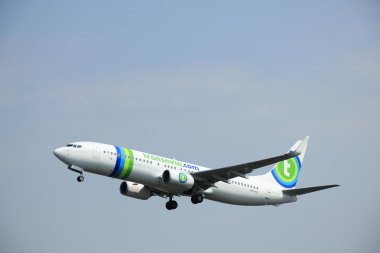 Amsterdam, Hollanda - 12 Haziran 2015: Ph-HSI Transavia imzaladığı