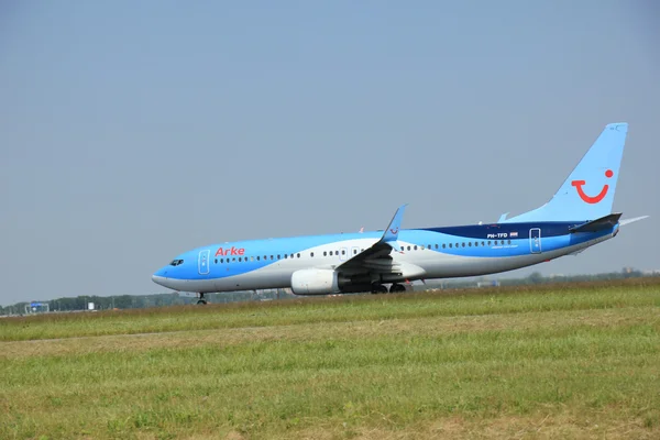 Amsterdã, Holanda - 12 de junho de 2015: PH-TFD Arke Boeing 73 — Fotografia de Stock