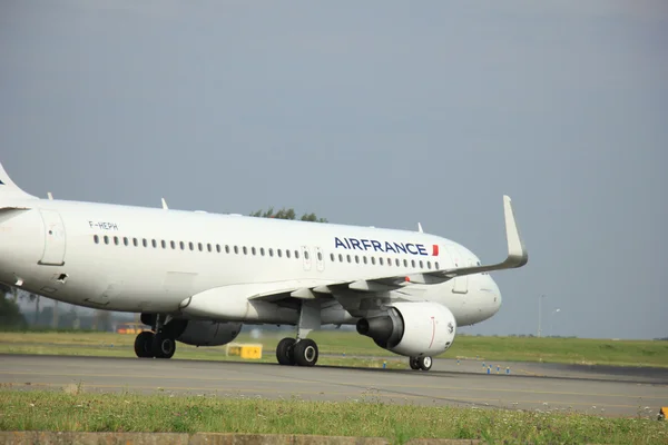 Amesterdão, Países Baixos - 10 de Agosto de 2015: F-HEPH Air France A — Fotografia de Stock