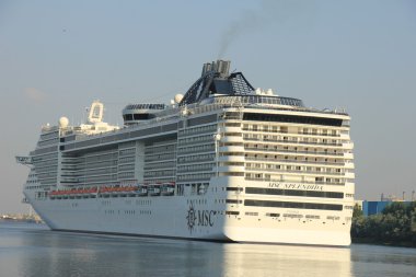 Velsen, Hollanda - 2 Temmuz 2015: Msc Splendida