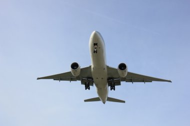 yaklaşan uçak pisti