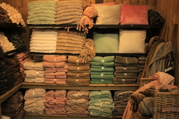 摇粒绒毛毯和枕头特罗 — 图库照片