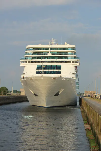 IJmuiden, the Netherlands, June 4th, 2016:  Costa Neo Romantica — Stock Photo, Image