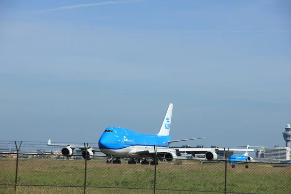 Amesterdão, Países Baixos - 9 de junho de 2016: PH-BFT KLM Royal Dut — Fotografia de Stock