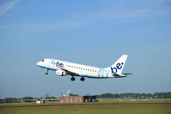 Amsterdã, Holanda - 9 de junho de 2016: G-FBJE Flybe Embraer — Fotografia de Stock