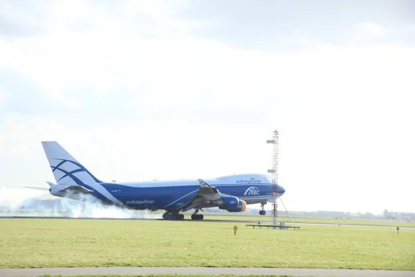 Amsterdam, Niederlande, 31. märz 2015: vq-bhe airbridgecar — Stockfoto