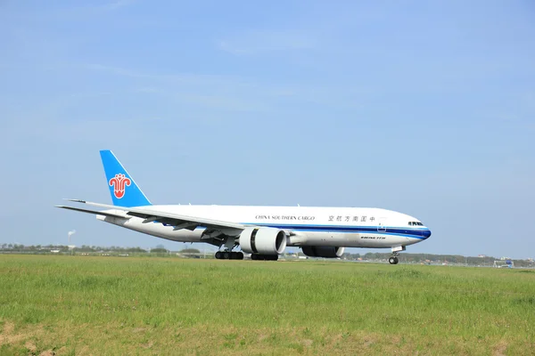 Amsterdam, Hollanda - 11 Mayıs 2015:B-2041 China Souther — Stok fotoğraf