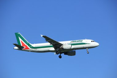 Amsterdam Hollanda - 24 Haziran 2016: Ei-Ikl Alitalia 