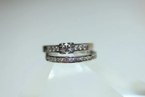 Diamond rings stapels — Stockfoto