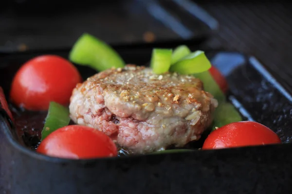 Kleines Stück Fleisch — Stockfoto