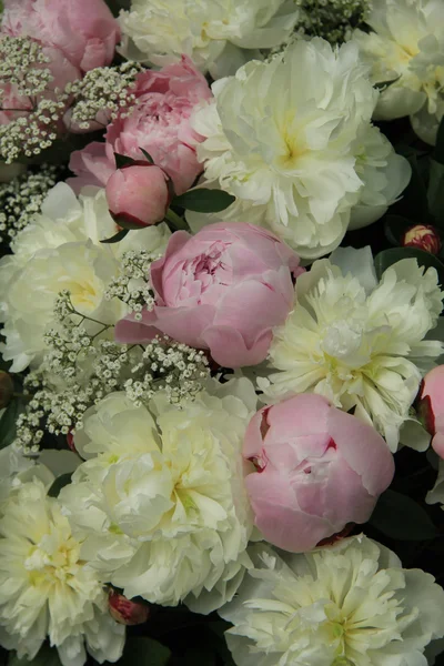 Peony wedding bouquet — Stock Photo, Image