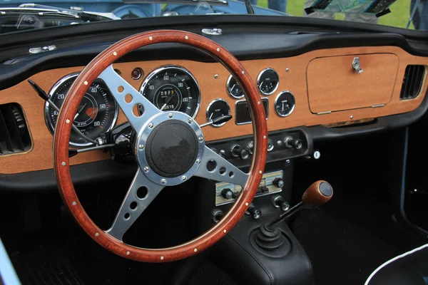 Vintage car dashboard — Stock Photo, Image