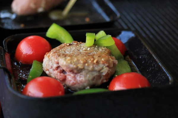 Pequeño trozo de carne —  Fotos de Stock