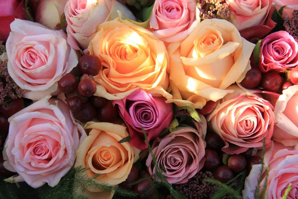 Pastellrosen Hochzeitsarrangement — Stockfoto