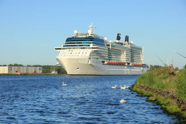 Velsen, Nederländerna - 6: e augusti 2016: Celebrity Silhouette — Stockfoto