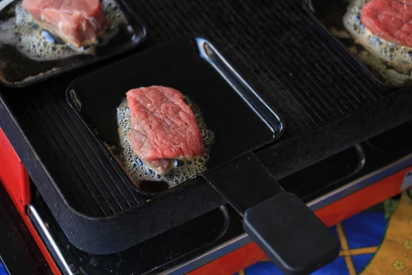 Kleines Stück Fleisch — Stockfoto