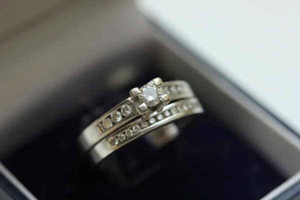 Diamond rings in box — Stock Photo, Image