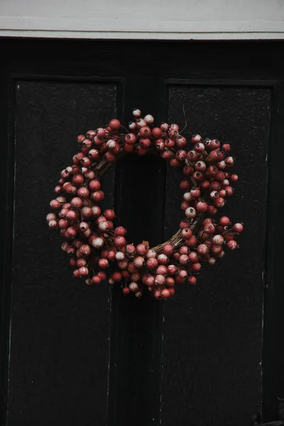 Christmas wreath with berries — Stock Photo, Image